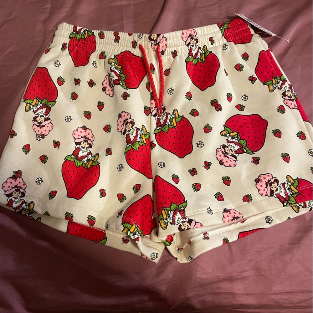 L strawberry shortcake shorts